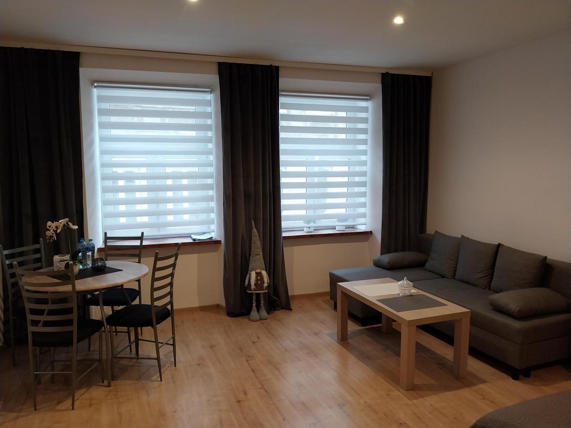Apartament Srodmiescie แชมิตช์ ภายนอก รูปภาพ